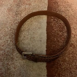 Preowned Vintage Women's Narrow Braided Leather Brown Belt Size Large 33” Long